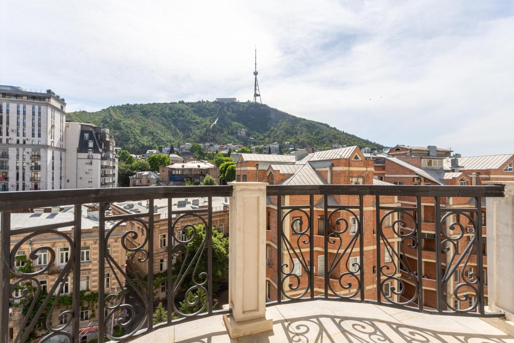 Serviced Apartment On Rustaveli Avenue 9 트빌리시 외부 사진